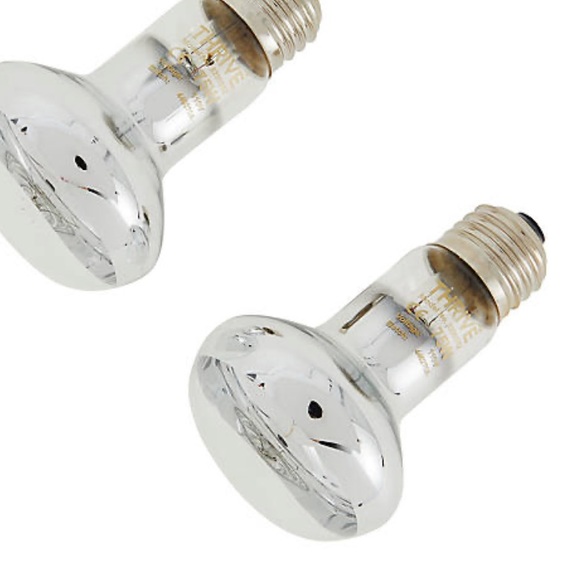 2 pack Thrive Essential Basking Spot Bulb - Value Pack - Picture 2 of 2